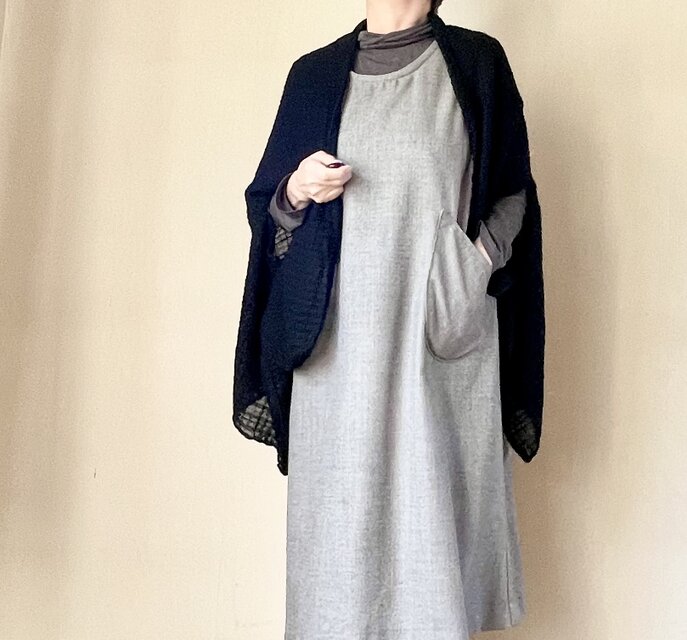 着るストール［ウールブラック］