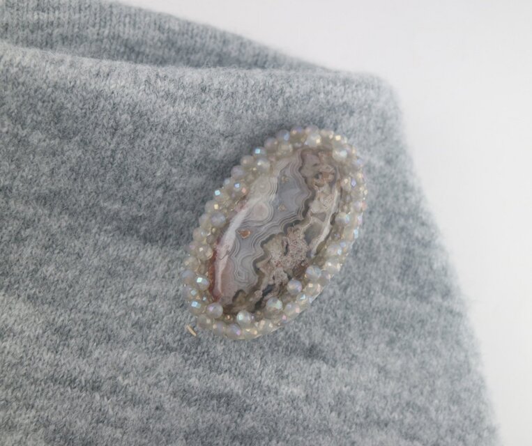 クレイジーレースアゲートのブローチ