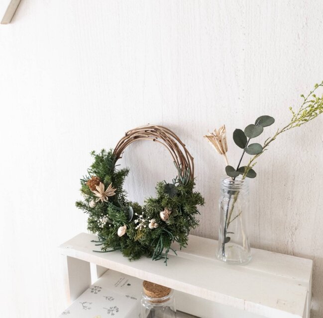 小さなクリスマスリースとオーナメントのセット クリスマス