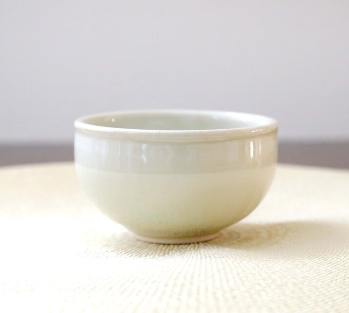【SALE】[outlet] 白陶土と藁灰釉のお湯のみ ＊ ２