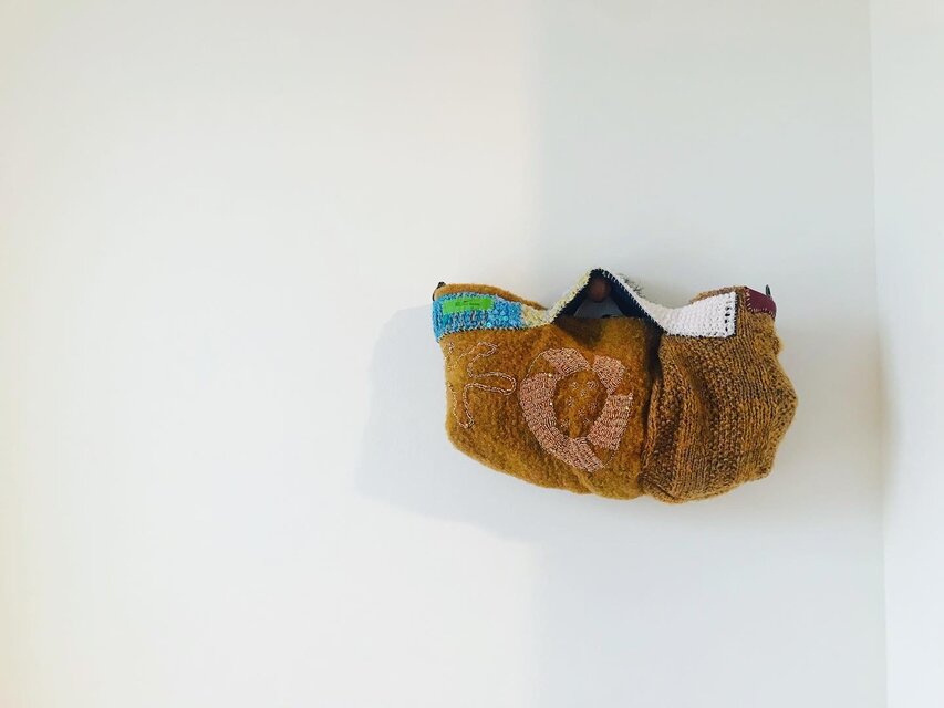 Bag   手縫いのバッグ　  布製　本革持ち手　スローファッション　ハンドメイド　1908