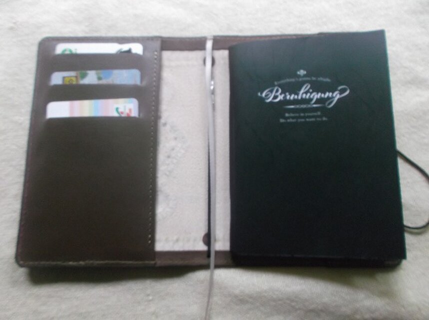 トラベラーズパスポートサイズ トラベラーズノート パスポートサイズ リフィル 2026 週間 (14498006)