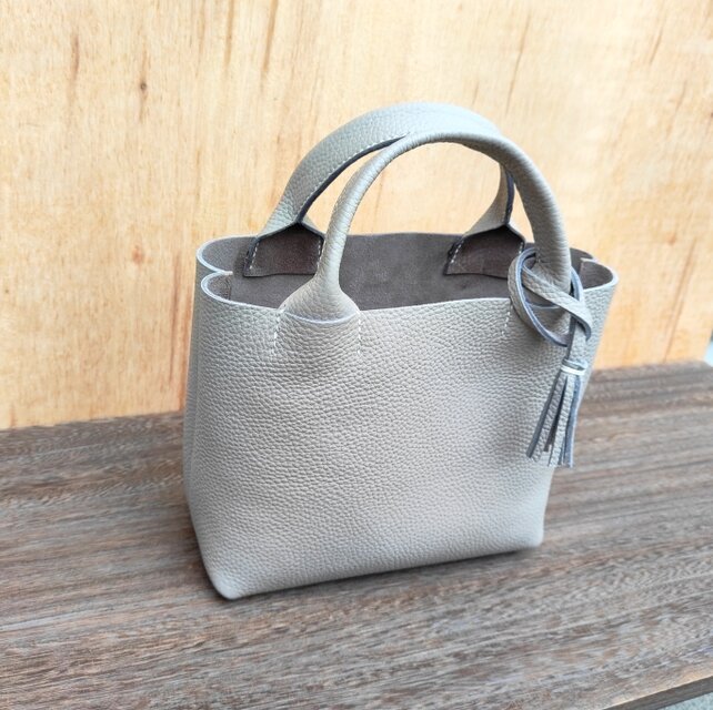 姫路レザー】手縫いのミニトートバッグ（コンパクト/シンプル/メンズ