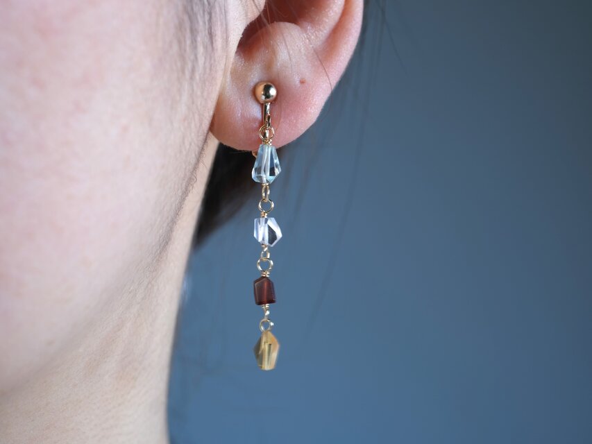 Fjársjóðir náttúrunnar earring：天然石イヤリング 淡水パール