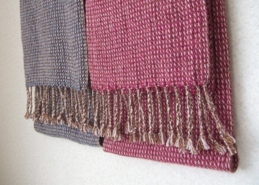 手織りのペアマフラー・・エンジョイ！