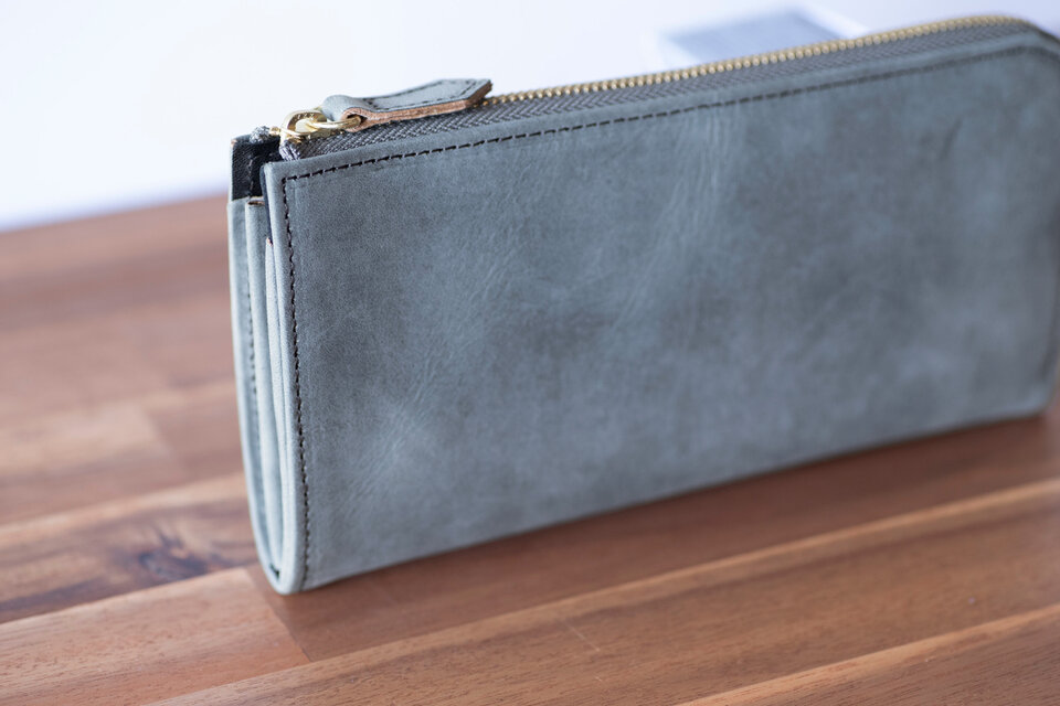本革 長財布 プルアップレザー グレー L字ファスナー 財布 くすみ