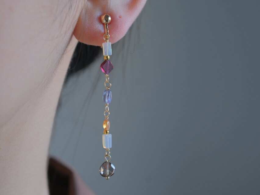 Árstíðabundin skemmtun earring：天然石ピアス・イヤリング