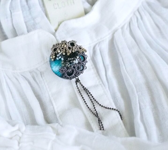 月夜のブローチ - Comet -