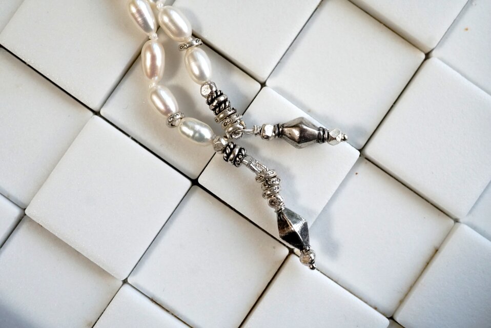 ライス型ホワイトパールのラリエット