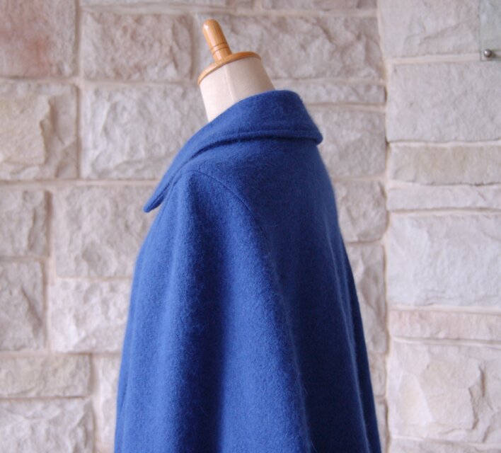 エレガント ケープ コート 】高貴な印象のロイヤルブルー | iichi 日々