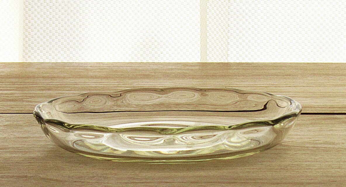 うすあめ色輪花皿②