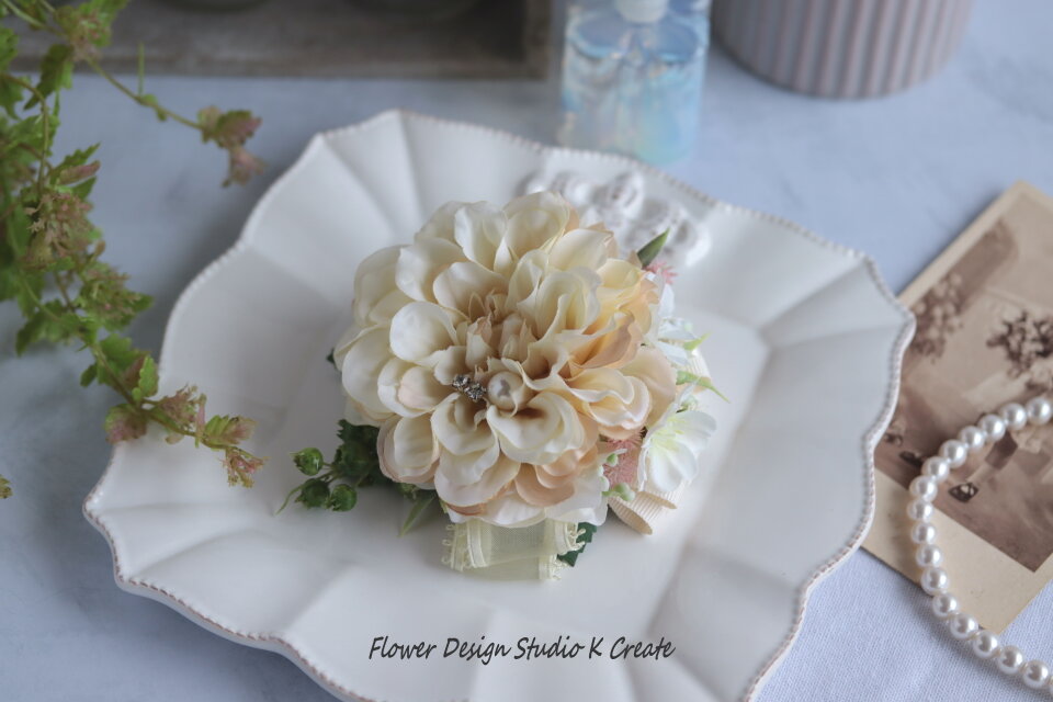 結婚式・卒業式・入学式に♡白い小花と紫陽花のベージュダリアの