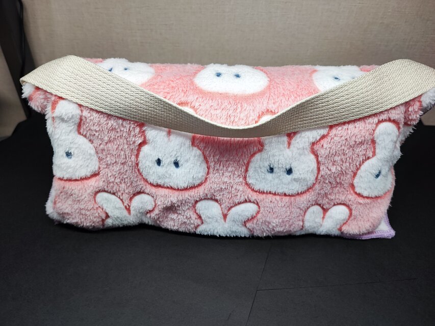 ☆送料無料☆うさぎ柄ミニ低反発クッション