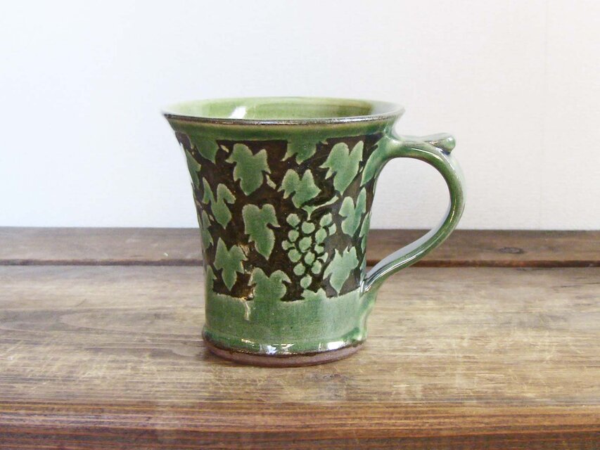 ぶどうマグカップ（織部）