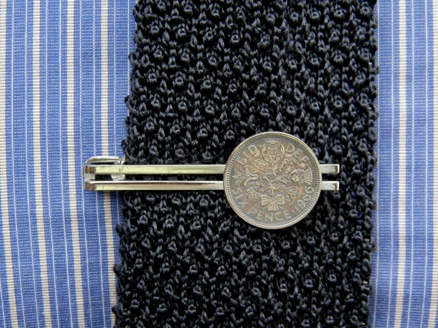 T3 UK Coin Tie pin | iichi 日々の暮らしを心地よくするハンドメイド