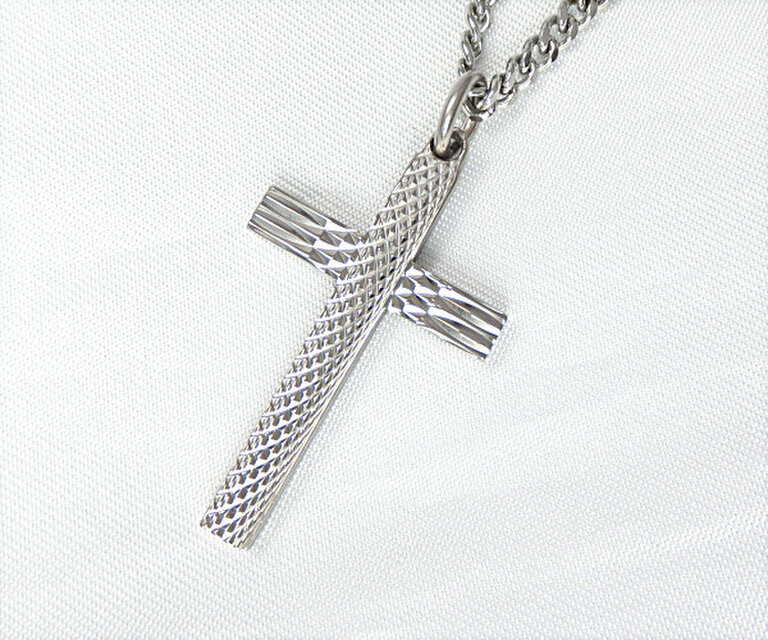 チタン製品ダイヤカット・クロスネックレス『純チタン製』 ＊Bタイプ
