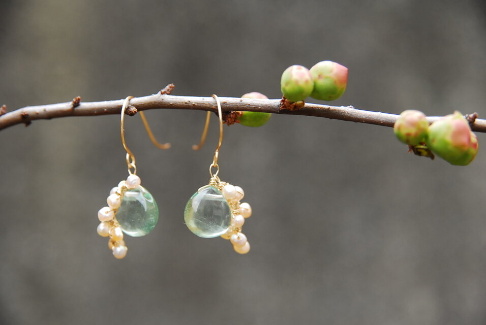 グリーンフローライトパールのブルーミングピアス１４kgf