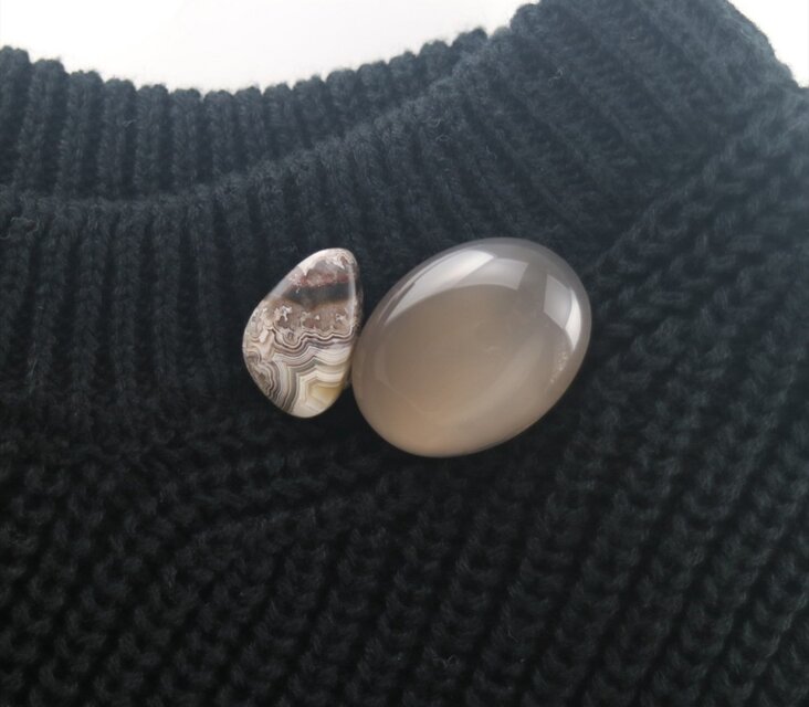 【ラグナレースアゲート】と【グレーオニキス】