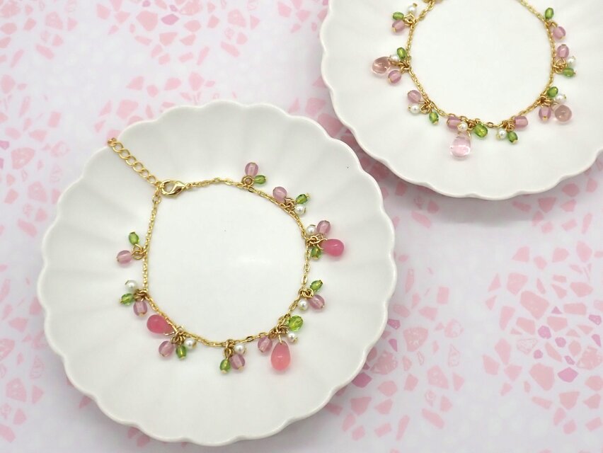 《２色から選べる》さくらのしずくブレスレット