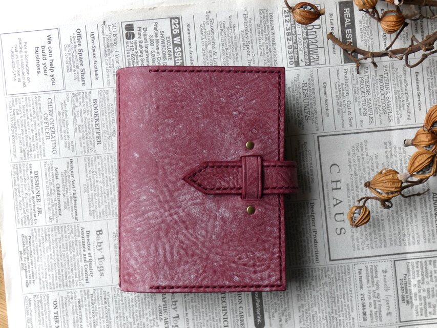 トラベラーズノートカバー／パスポートサイズ／ラズベリー／革