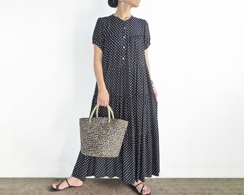 ティアードレーヨンワンピース（ドット：ブラック×ホワイト）