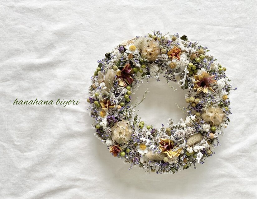 ラナンキュラスのナチュラルリース