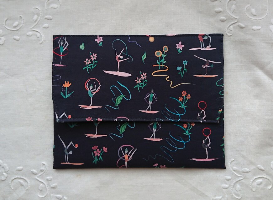 通帳・お薬手帳入れ入れ リバティプリント（Ribbon Twirl)　