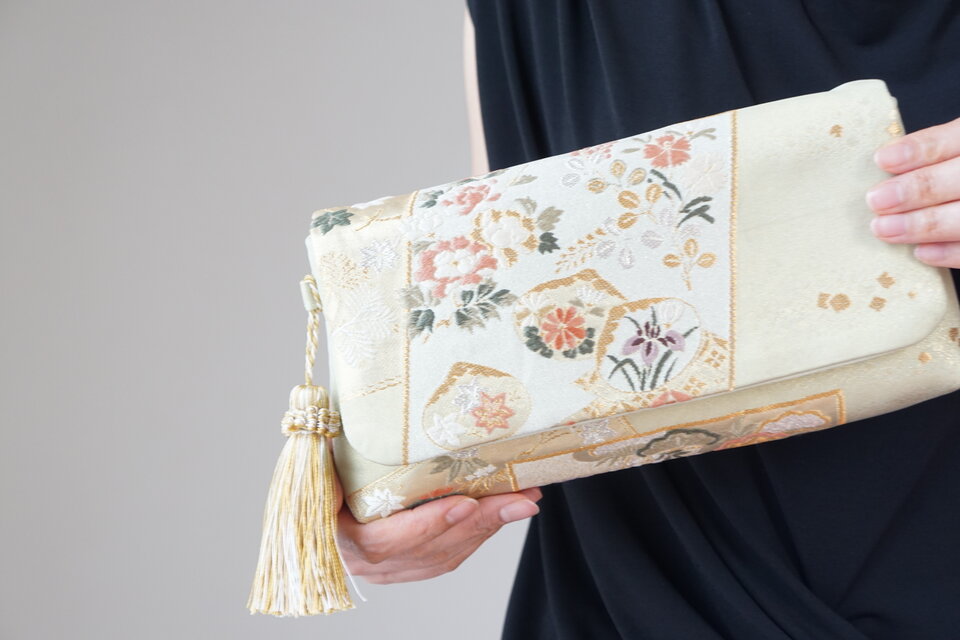 【格安】花柄帯 薄緑と白の組み合わせ　リメイク LIBERTY. リバティプリント 生地 花柄 はぎれ セット タナローン