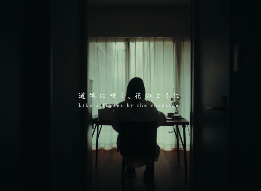 ひまわりの帯留め・ブローチ（2way） ガラス 鮮やかなイエロー