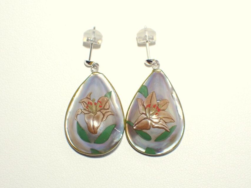 蒔絵ピアス ”有美包優”