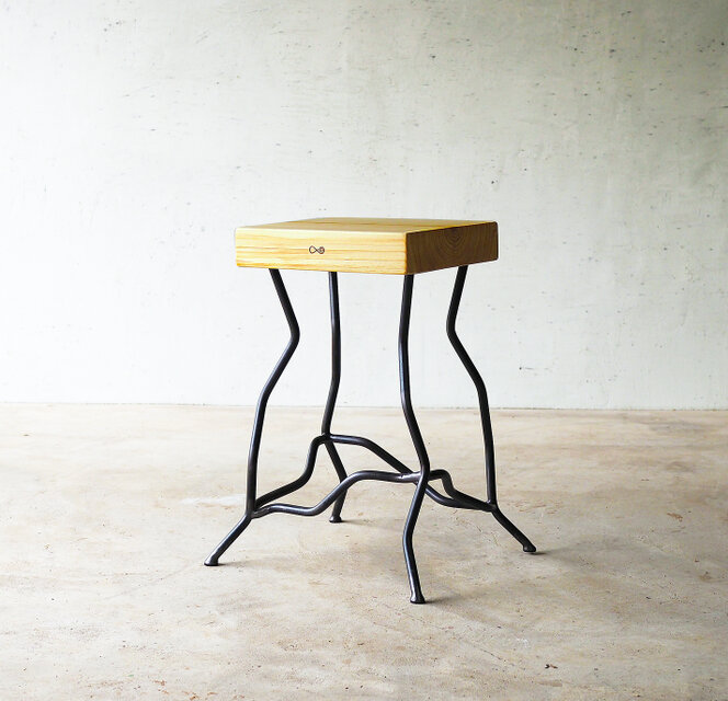 45cm 国産ヒノキ アイアン スツール「Novo」｜天然木 アイアン家具 ・ サイドテーブル ・ スツール