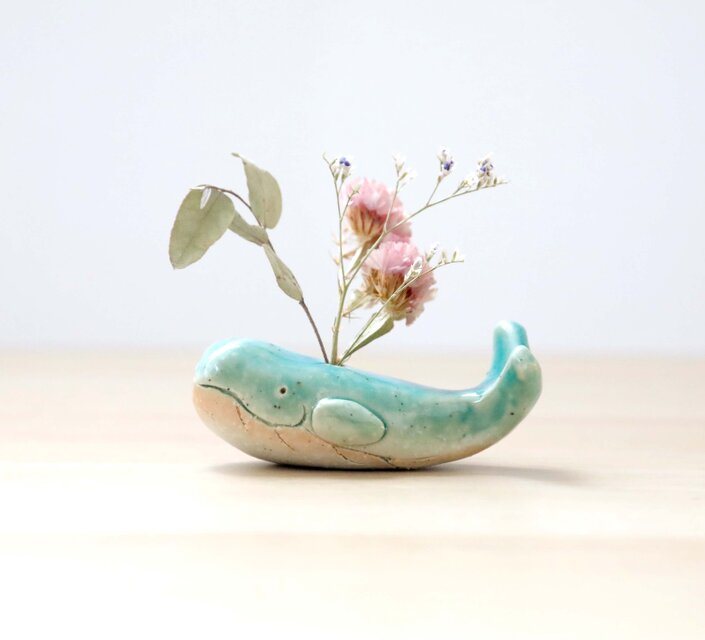 クジラの花挿しオブジェ トルコブルー ＊ ドライフラワー付き | iichi
