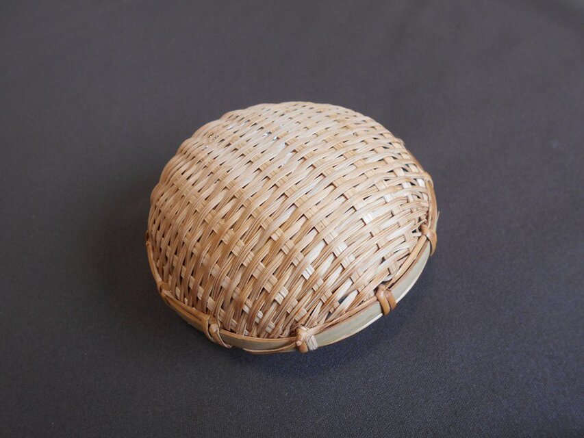 こぎん刺しのかご針山∴あずき | iichi 日々の暮らしを心地よくする