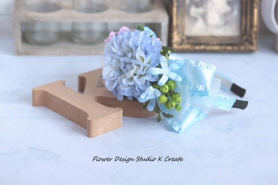 アリスブルーのダリアとピンクの薔薇のリボンカチューシャ 結婚
