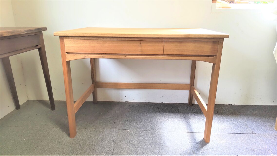 クルミシンプルデスク