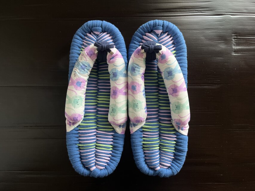 【ネコ柄＊大きめサイズ】 25.5cm 布ぞうり【No.290】