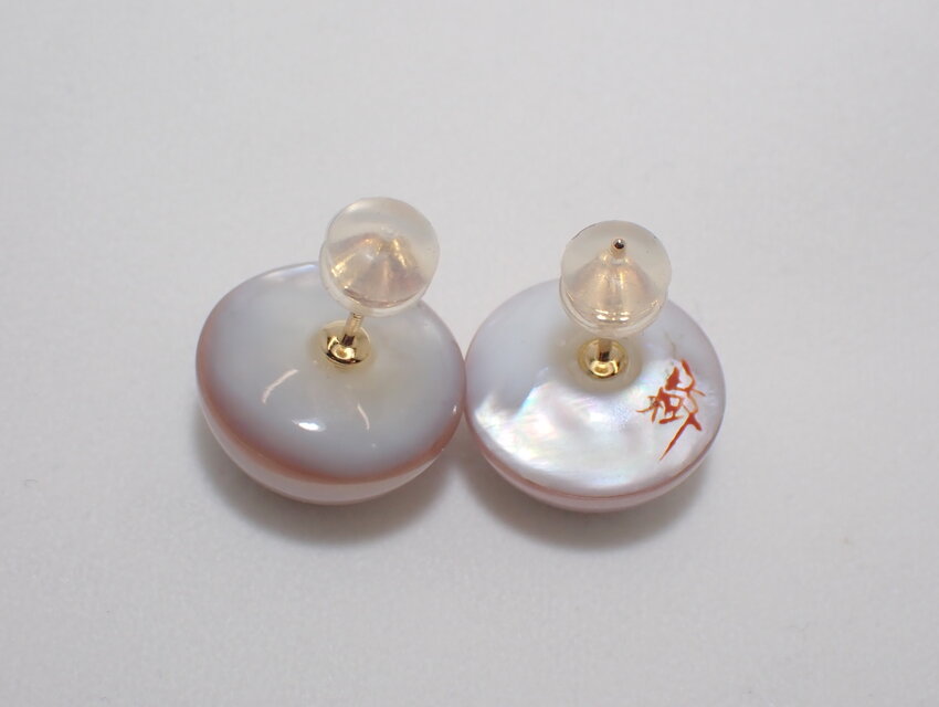 蒔絵ピアス ”鬼が笑う” | iichi 日々の暮らしを心地よくする