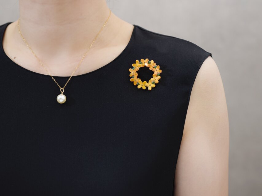 ブローチとしても使える秋のリース ハンドメイド ブローチとしても