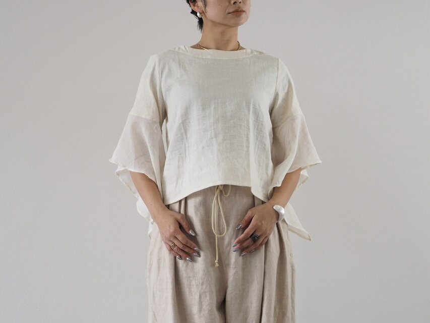 ダブルガーゼ／シースルー、フレア袖のブラウス