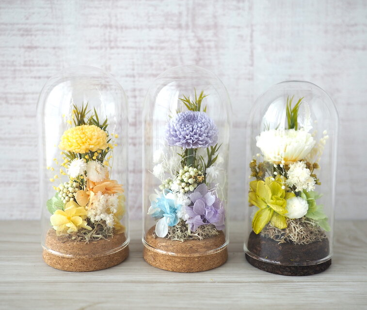 色が選べるお供え花  -ガラスドーム(S)-　