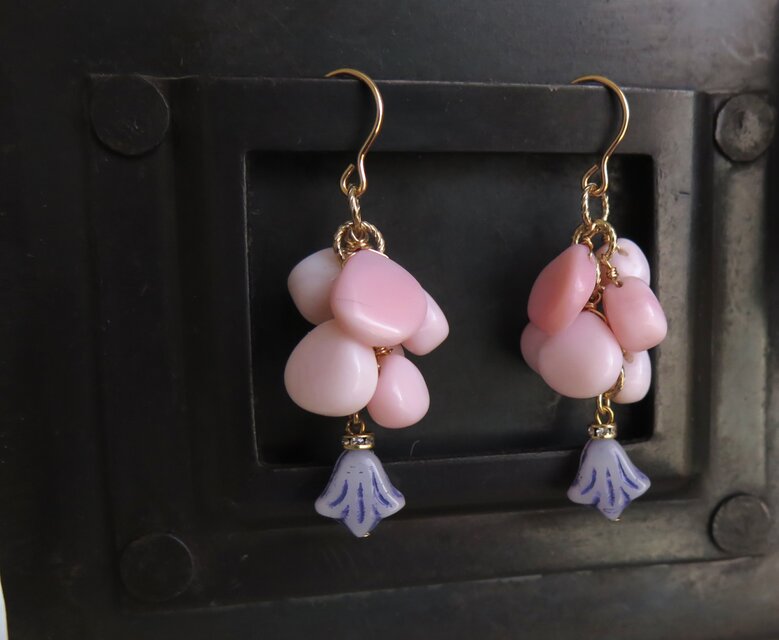 ピンクオパールと花のジャラジャラ14KGFピアス