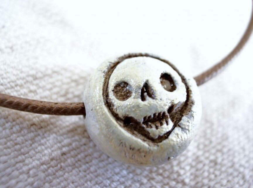 ガイコツ紐ブレスレット