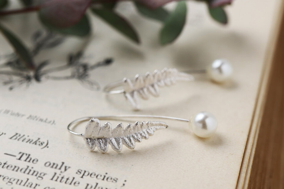 摘み草 ワラビのピアス/イヤリング