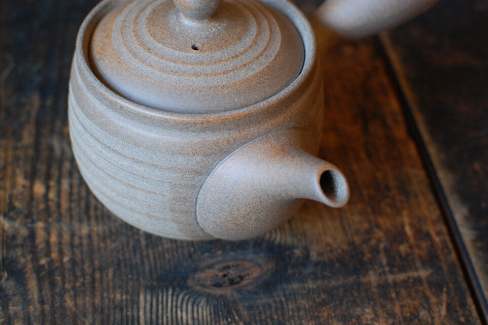 洗いやすく茶葉のつまらない急須」 愛知県常滑産・ステンレス製茶漉し