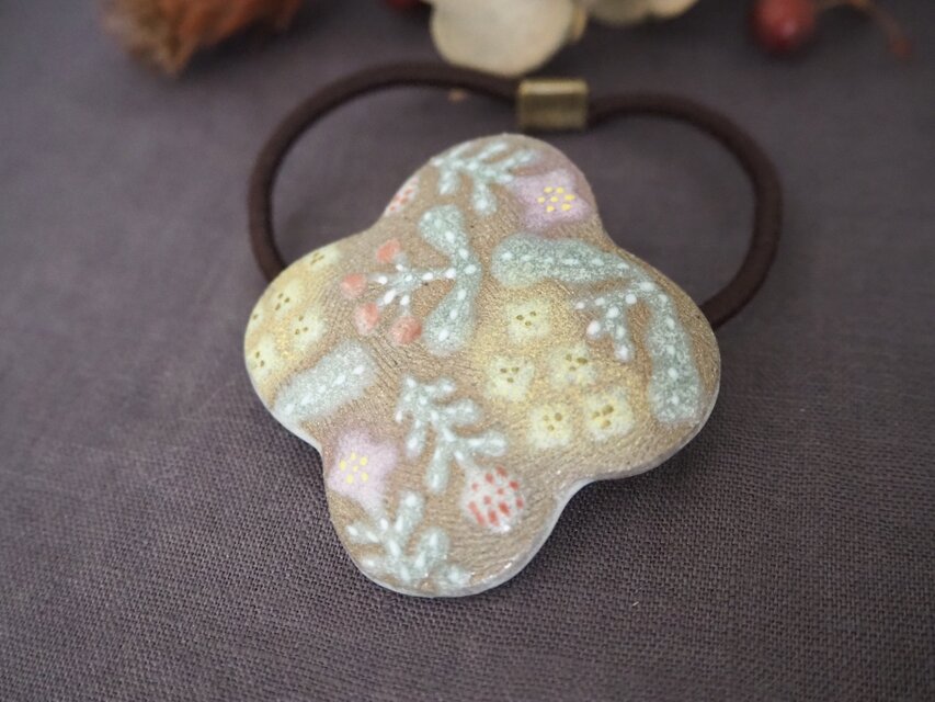 陶器のヘアゴム　『Floral Pattern』