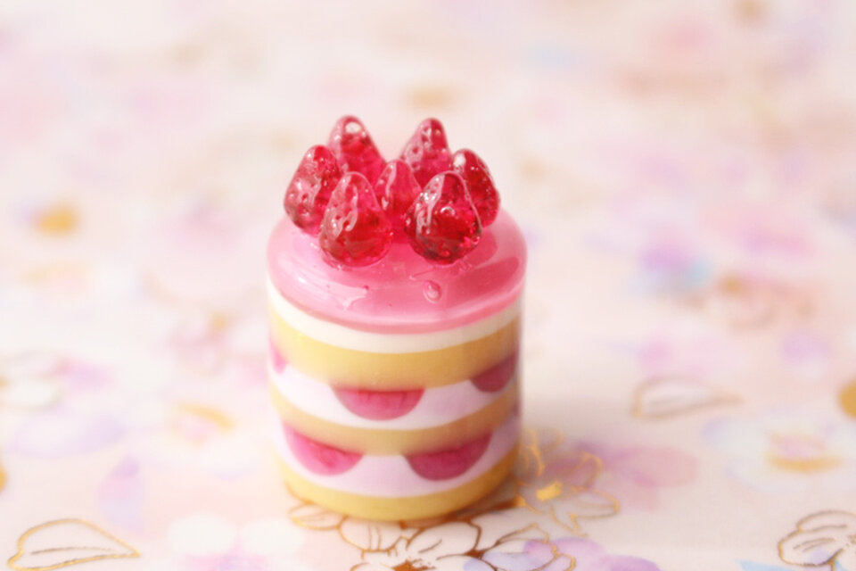 ミニチュアいちごとお花のデザート ミニチュア◇いちごとお花の