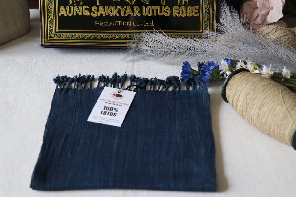 100%蓮ストール(藍染)