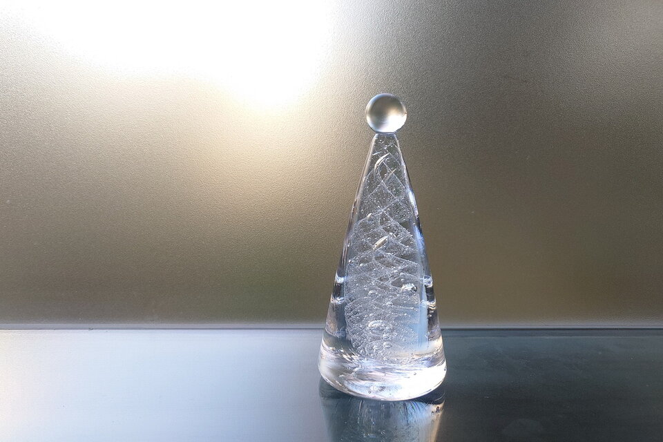 ガラスのクリスマスツリー(泡のレースb）