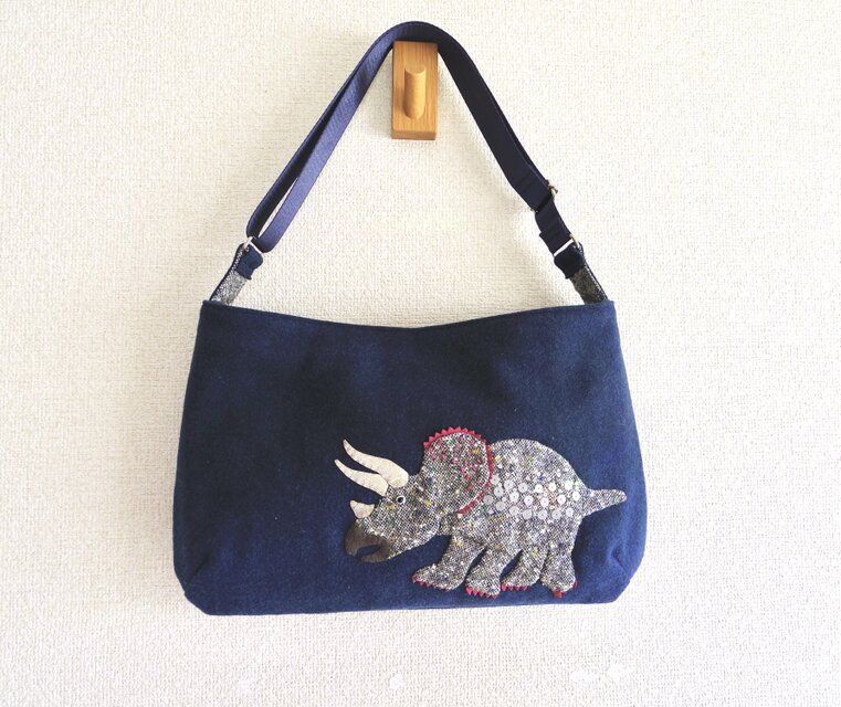 トリケラトプス