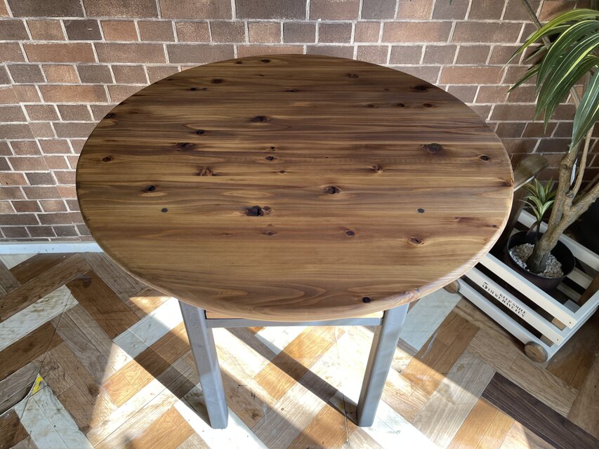 在庫あり　丸テーブル　机　リビング　ダーク　アイアン　カフェ　天然木　無垢材 在庫あり 丸テーブル 机 リビング ダーク アイアン カフェ 天然